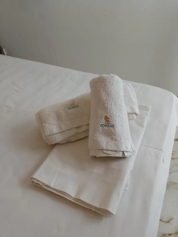 Ιόλη Apartment Flogita