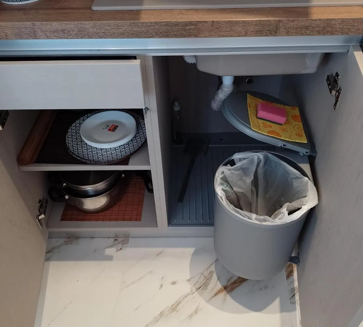 Ιόλη Apartment Flogita 0*,